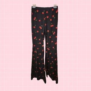 Hot Topic 🍒 Cherry Flared Leggings